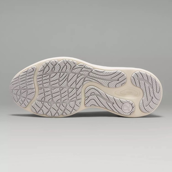 Lululemon Shoes 9.5 - Picture 5 of 9